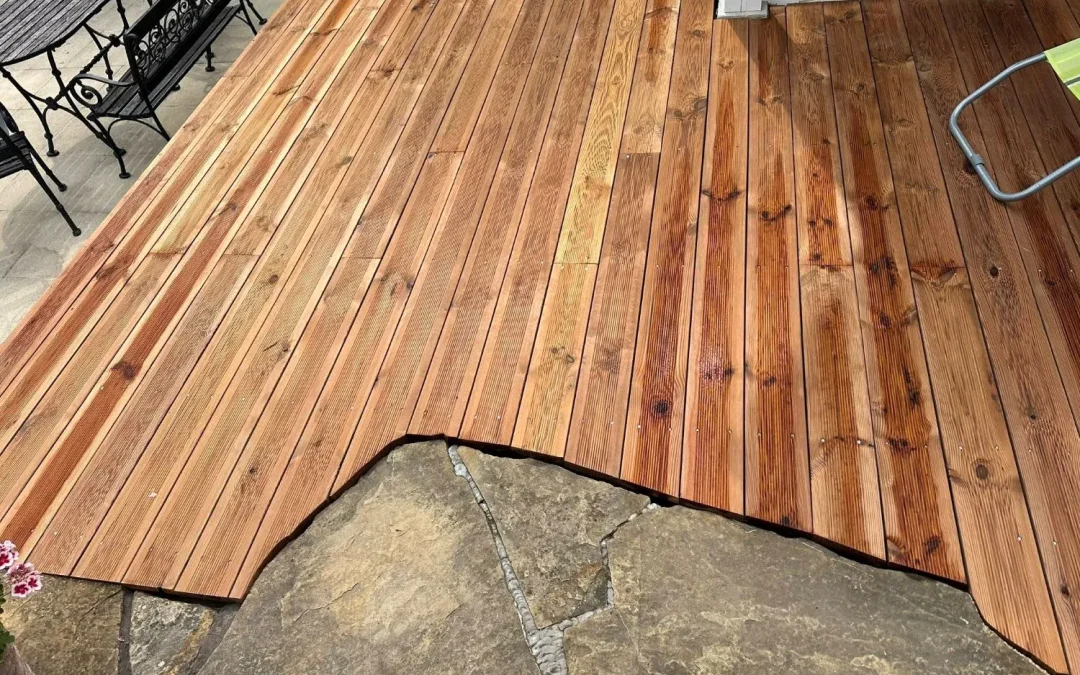 Transformarea unei terase cu decking din lemn masiv de rășinoase